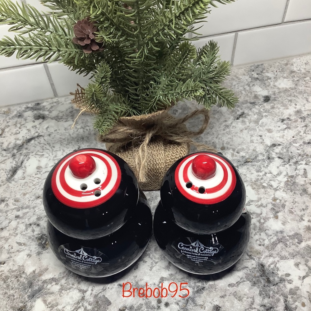 Johanna Parker Carnival Cottage Christmas Penguin Salt & Pepper Super Cute - Picture 4 of 6